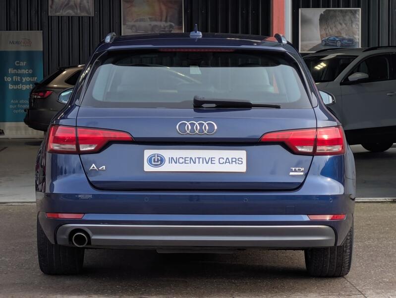 AUDI A4 AVANT