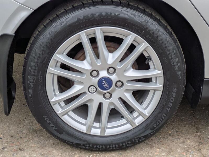 FORD FOCUS