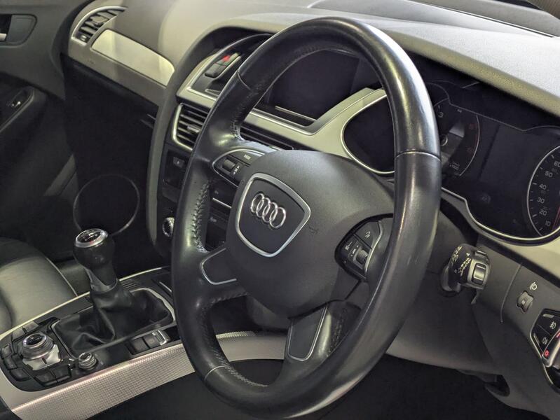 AUDI A4 AVANT