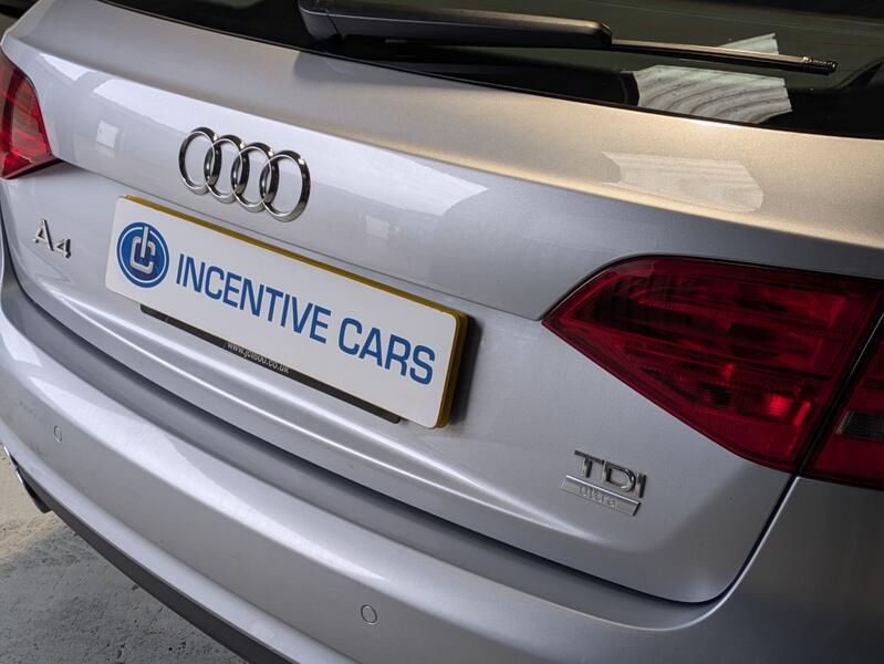 AUDI A4 AVANT