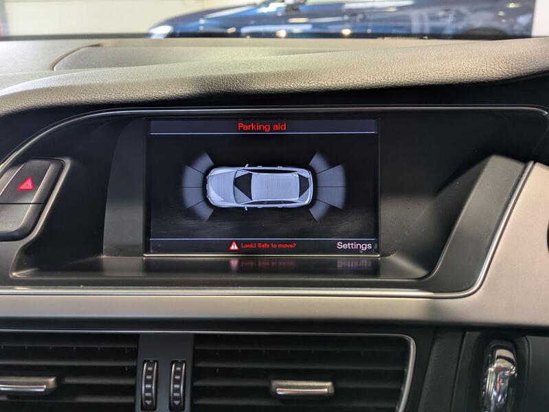 AUDI A4 AVANT