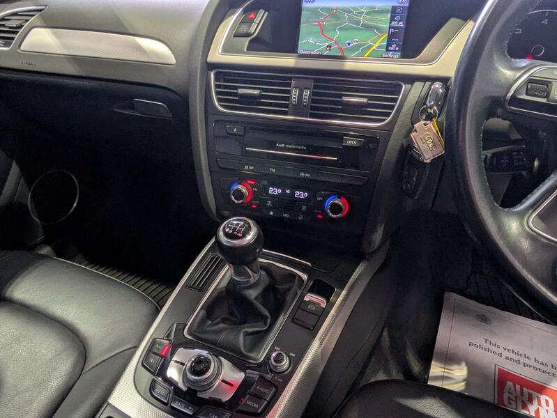 AUDI A4 AVANT