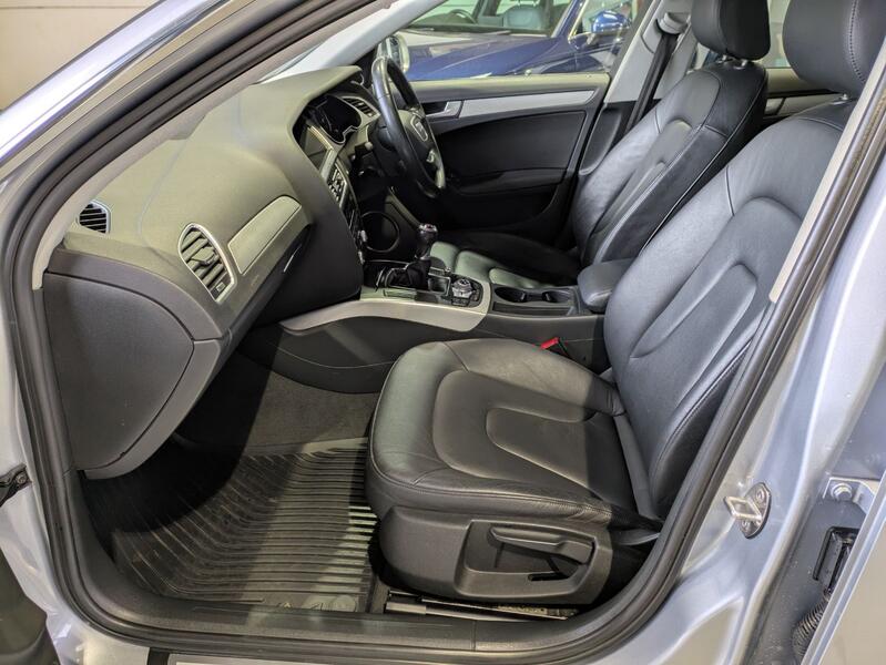 AUDI A4 AVANT