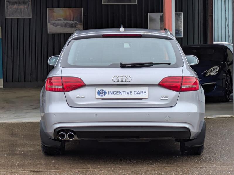 AUDI A4 AVANT