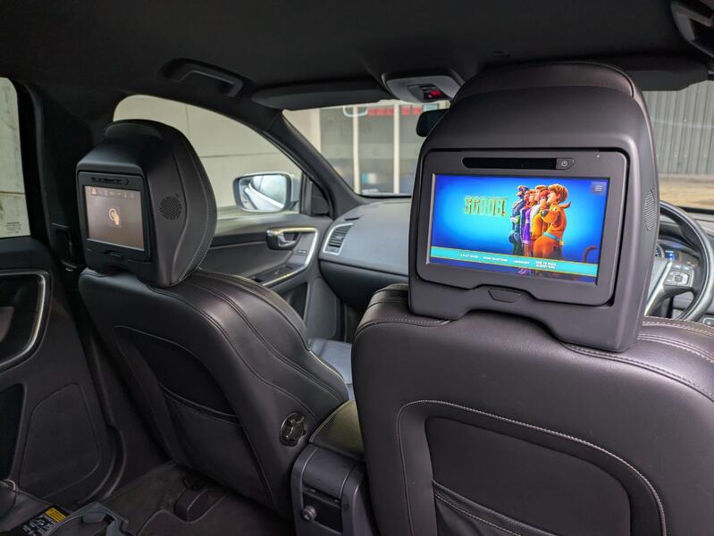 View VOLVO XC60 2.4 D4 R-Design Lux Nav. HIGH SPEC. REAR ENTERTAINMENT. SAT NAV. VOLVO SERVICE HISTORY.