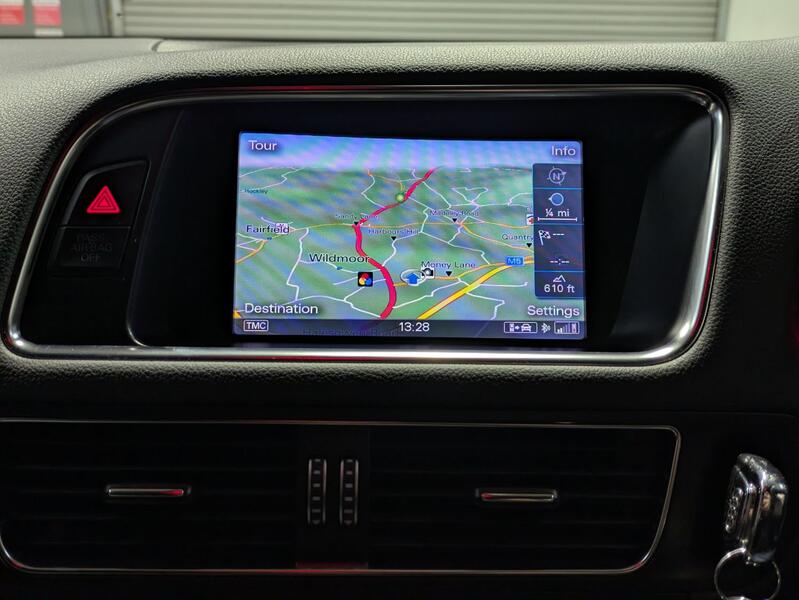 View AUDI Q5 2.0 TDI S line Plus quattro automatic. MMI PLUS. SAT NAV. DVD PLAYER. HEATED SEATS. B&O SOUND SYSTEM