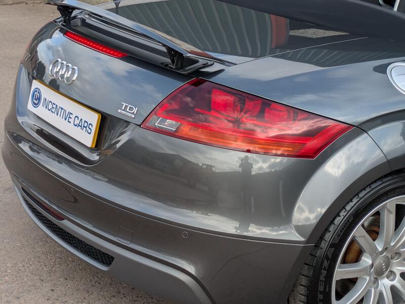 AUDI TT