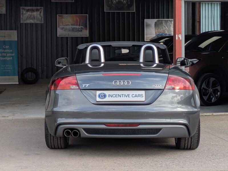 AUDI TT
