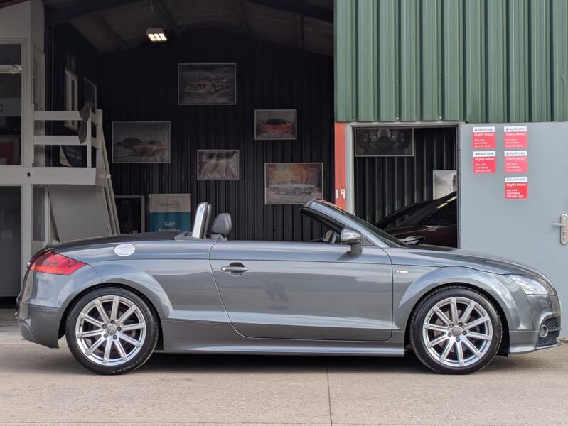 AUDI TT