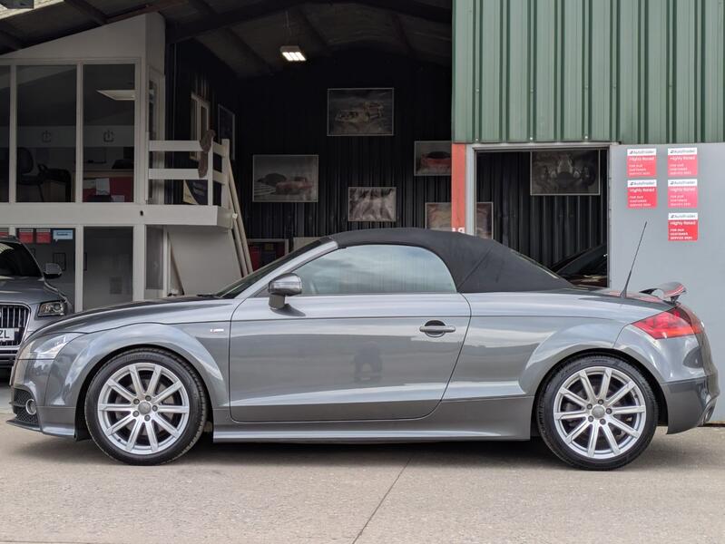 AUDI TT
