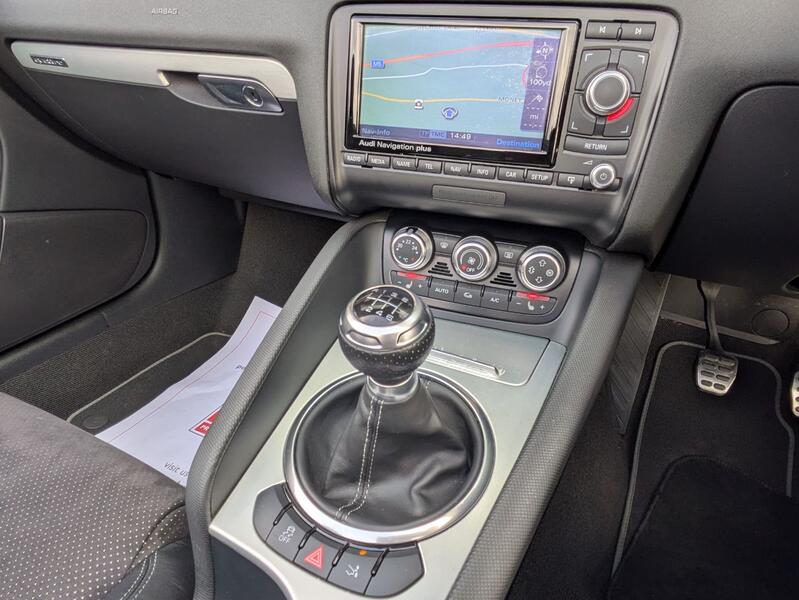 AUDI TT