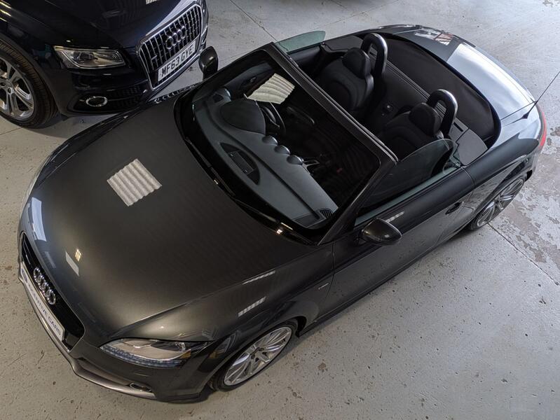 AUDI TT