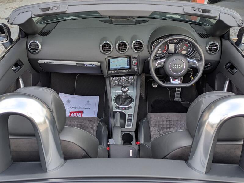 AUDI TT