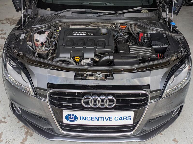 AUDI TT