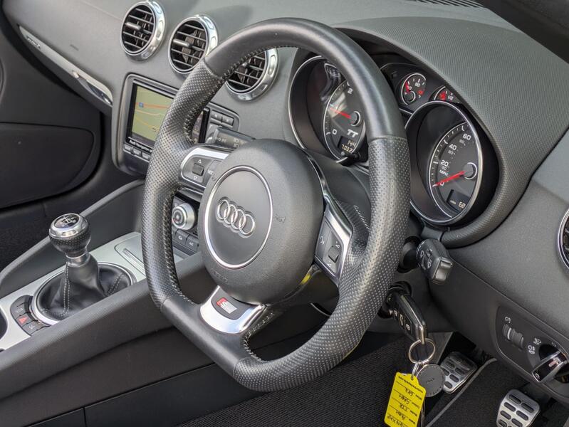 AUDI TT