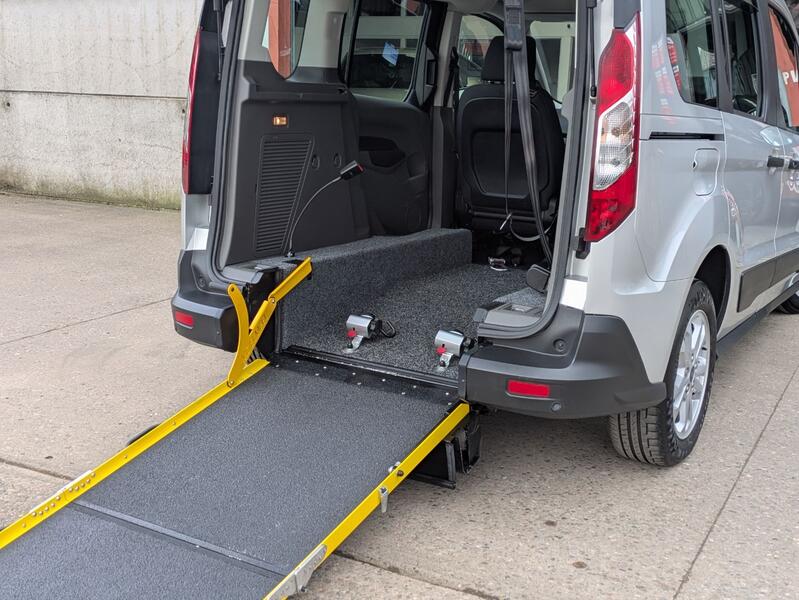 FORD TOURNEO CONNECT