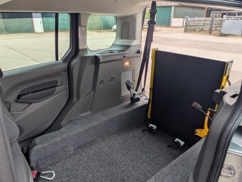 FORD TOURNEO CONNECT