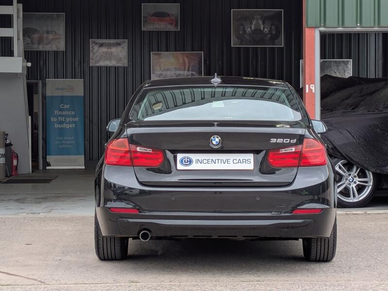 BMW 3 SERIES