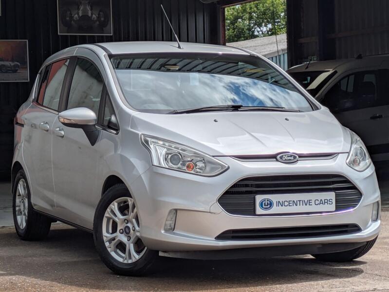 View FORD B-MAX 1.0 T EcoBoost Zetec. 9 SERVICES. £35 ROAD TAX. REAR PARK SENSORS. FOLDING MIRRORS. JUST SERVICED.