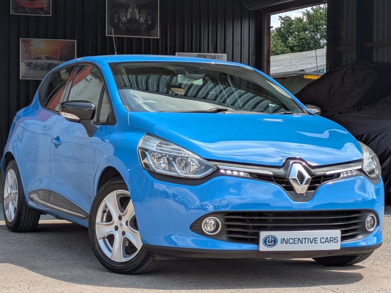 View RENAULT CLIO 1.2 Dynamique MediaNav 1.2 16V 75 5 door. SAT NAV. 9 SERVICES. LOW MILEAGE. 