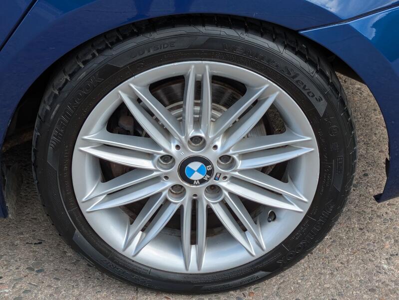 BMW 1 SERIES