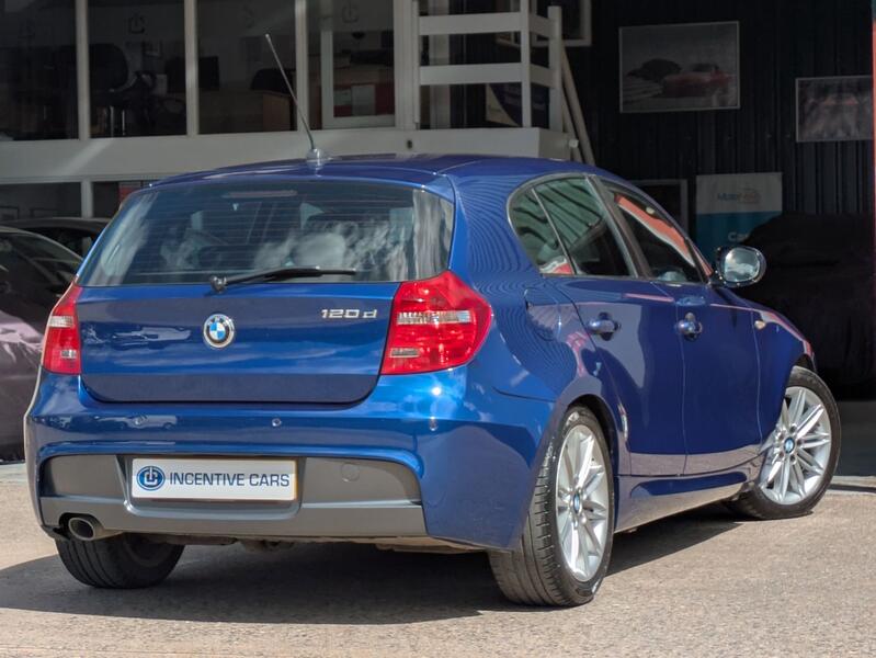 BMW 1 SERIES