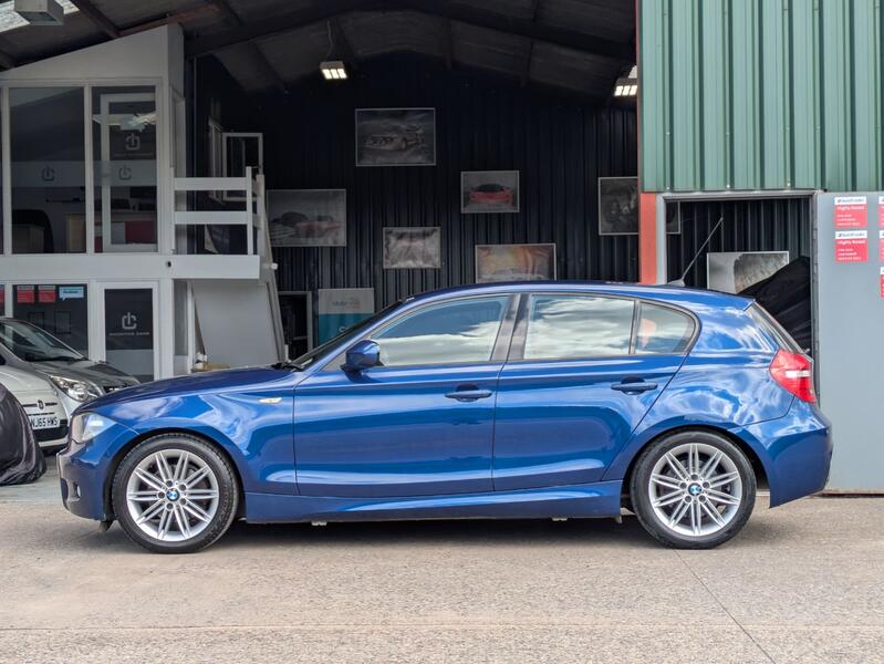 BMW 1 SERIES