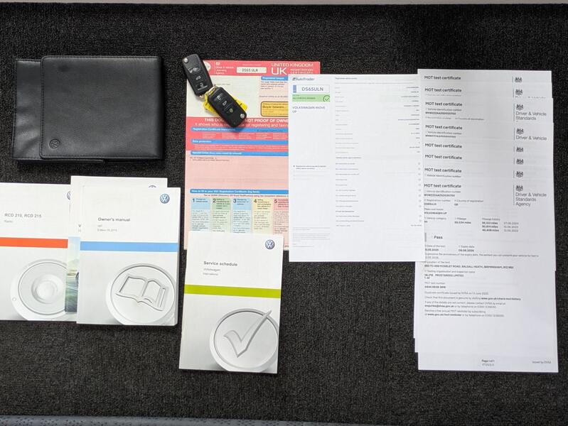 VOLKSWAGEN UP