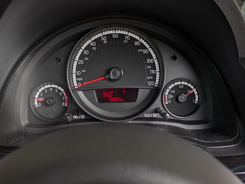 VOLKSWAGEN UP