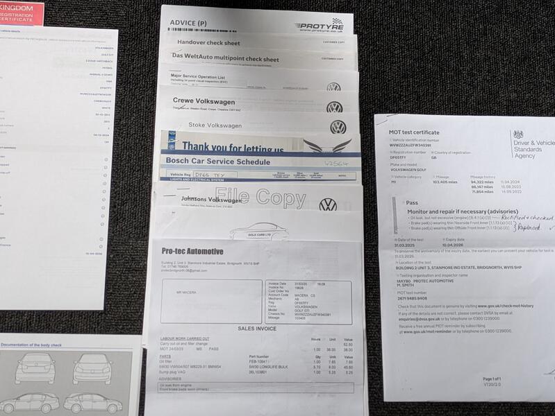 VOLKSWAGEN GOLF
