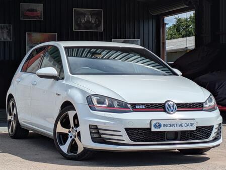 VOLKSWAGEN GOLF 2.0 TSI GTi BlueMotion Tech 5 door. 10 services. Privacy glass. Xenon lights. Great example.