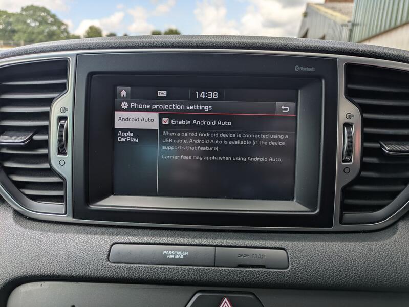 View KIA SPORTAGE 1.6 GDi 2 SUV. 2 OWNERS. FULL SERVICE HISTORY. APPLE CARPLAY. REAR CAMERA. SAT NAV.