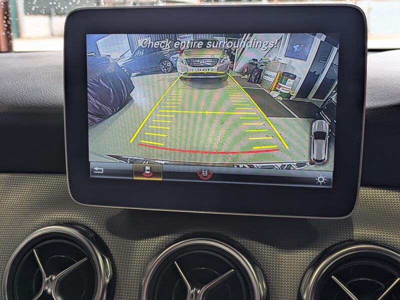 MERCEDES-BENZ GLA CLASS