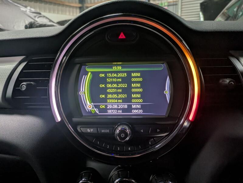 MINI HATCH