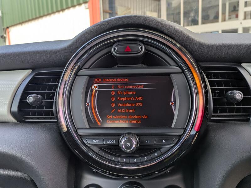MINI HATCH