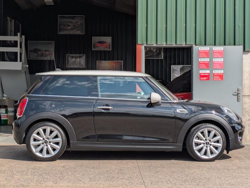 MINI HATCH