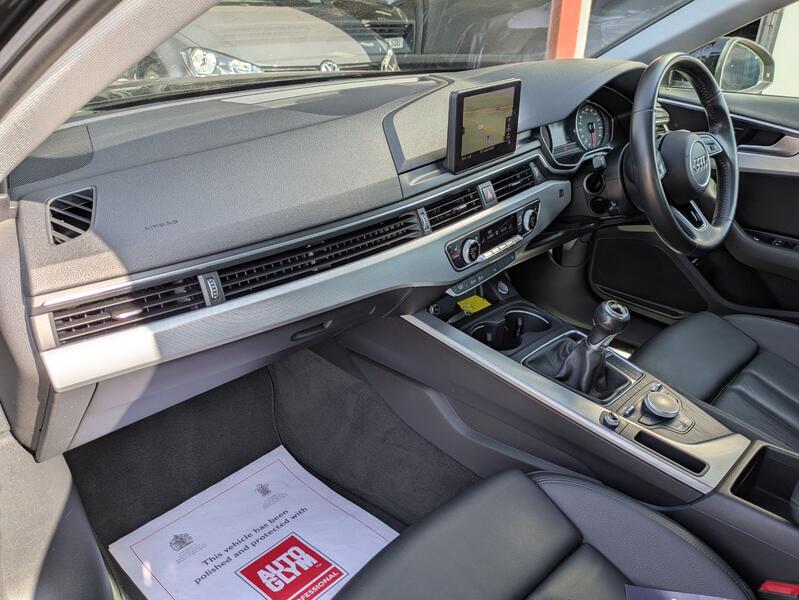 AUDI A4 AVANT