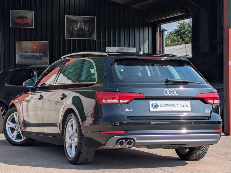 AUDI A4 AVANT