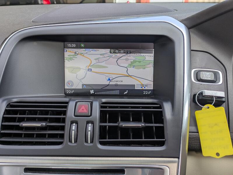 View VOLVO XC60 2.4 D5 SE Lux AWD automatic. 12 SERVICES, DVD PLAYER, SAT NAV,  ACTIVE HEADLIGHTS.