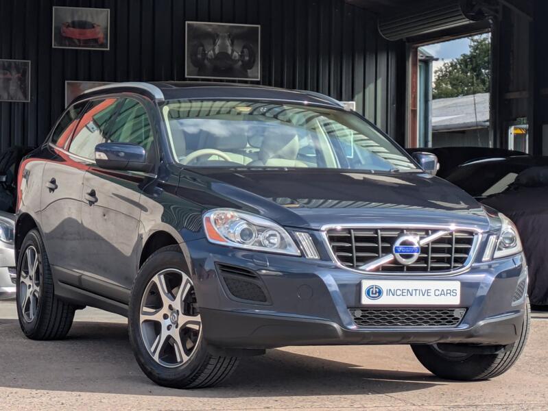 View VOLVO XC60 2.4 D5 SE Lux AWD automatic. 12 SERVICES, DVD PLAYER, SAT NAV,  ACTIVE HEADLIGHTS.