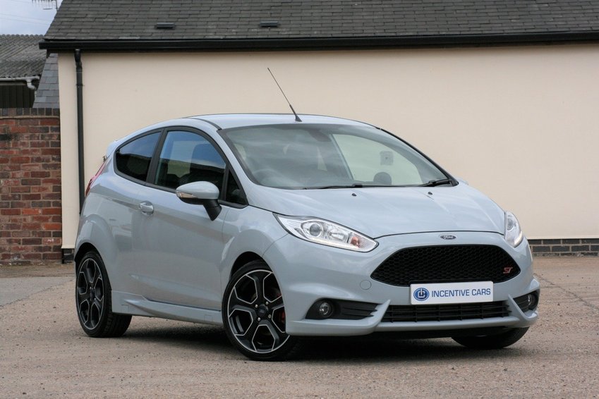View FORD FIESTA ST200 6 SPEED MANUAL 3DR * SAT NAV * 1 OWNER * REVERSE CAMERA * HEATED SEATS * 66