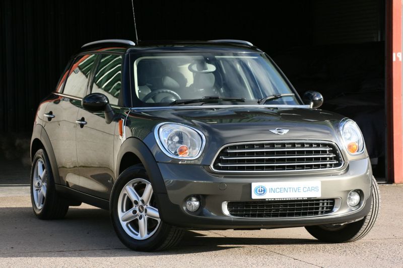 View MINI COUNTRYMAN COOPER D CHILI ALL4 AUTOMATIC 2.0D 4WD HIGH SPEC. FULL SERVICE HISTORY. HEATED SPORT SEATS AND MORE