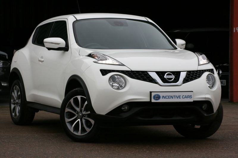 View NISSAN JUKE TEKNA 1.6 XTRONIC 5DR. 1 OWNER. NISSAN HISTORY. LOW MILES. SAT NAV. HEATED LEATHER.