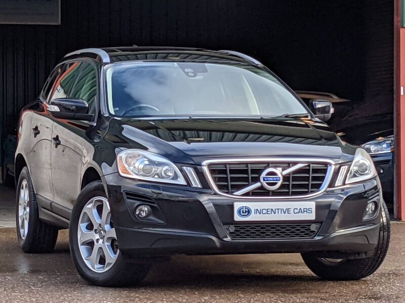 View VOLVO XC60 SE LUX 2.4D 175 AUTOMATIC 2WD. GLASS ROOF. SAT NAV. HEATED LEATHER. 11 STAMP HISTORY