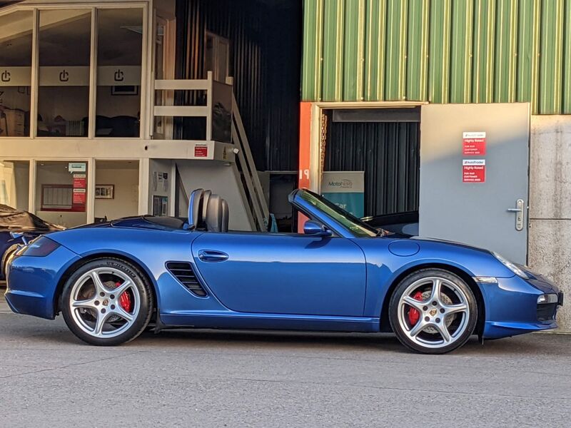 PORSCHE BOXSTER