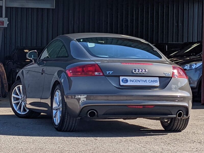 AUDI TT