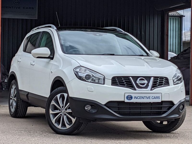 View NISSAN QASHQAI 1.5DCI TEKNA 105 2WD MANUAL. ONLY 63000 MILES. SAT NAV. PAN ROOF. HEATED LEATHER. REAR CAMERA