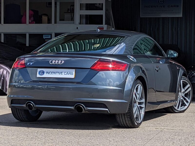 AUDI TT
