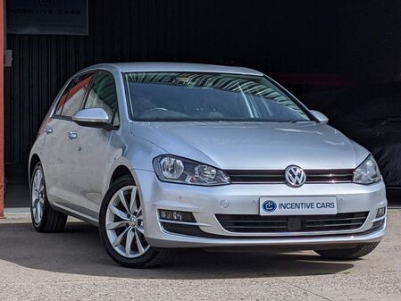 VOLKSWAGEN GOLF GT 1.4TSI 140 ACT BLUEMOTION TECHNOLOGY 5DR. LIKE NEW ONE OWNER WITH FULL VW HISTORY. SAT NAV