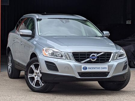 VOLVO XC60 SE LUX NAV 2.4 D4 AWD MANUAL. ONE OWNER. REAR SEAT DVD. SAT NAV. HEATED LEATHER.
